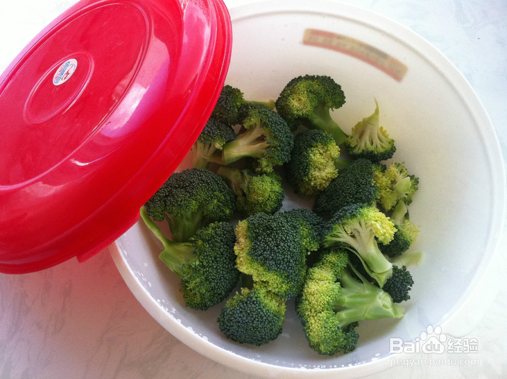 凉拌西兰花——吃素有益健康 减肥菜谱