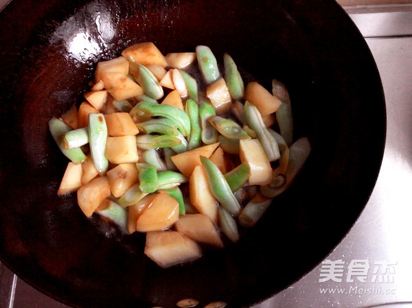 双豆火腿丁的做法