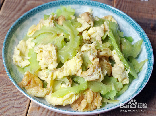 苦瓜炒蛋的做法