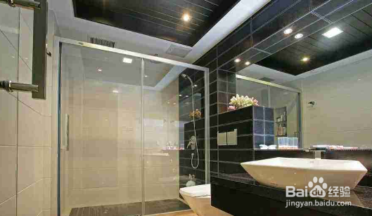 卫生间淋浴房地面如何装修?