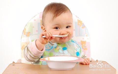 手把手教你宝宝初期辅食该怎么吃