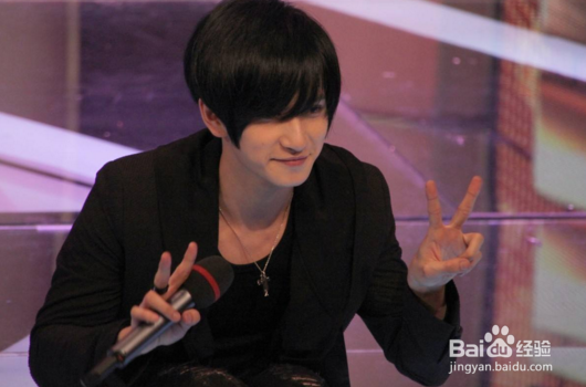 男星妻子公开声明离婚,控诉孕期遭六次家暴