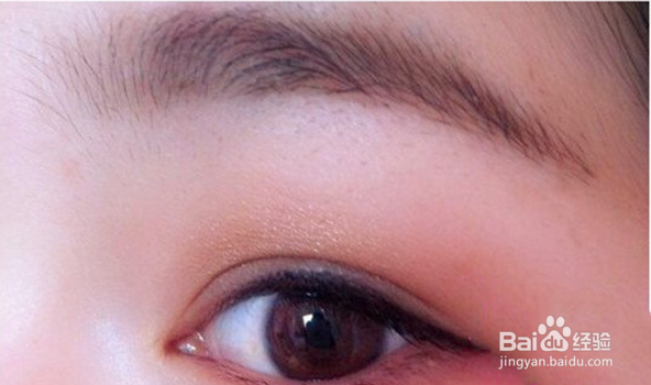 内双眼线的描画技巧