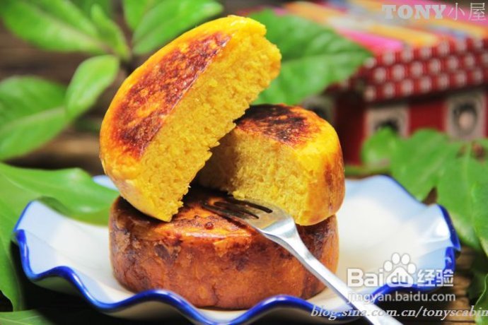 两个秘诀成就这款一听名字就让你流口水的平底锅“南瓜小米饼”