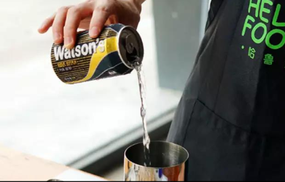 鸡尾酒怎么调，要呈蓝色的