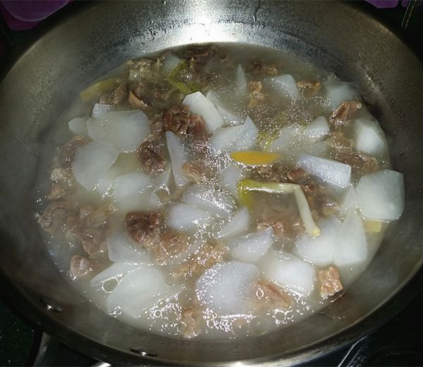 牛肉胡萝卜粉丝汤