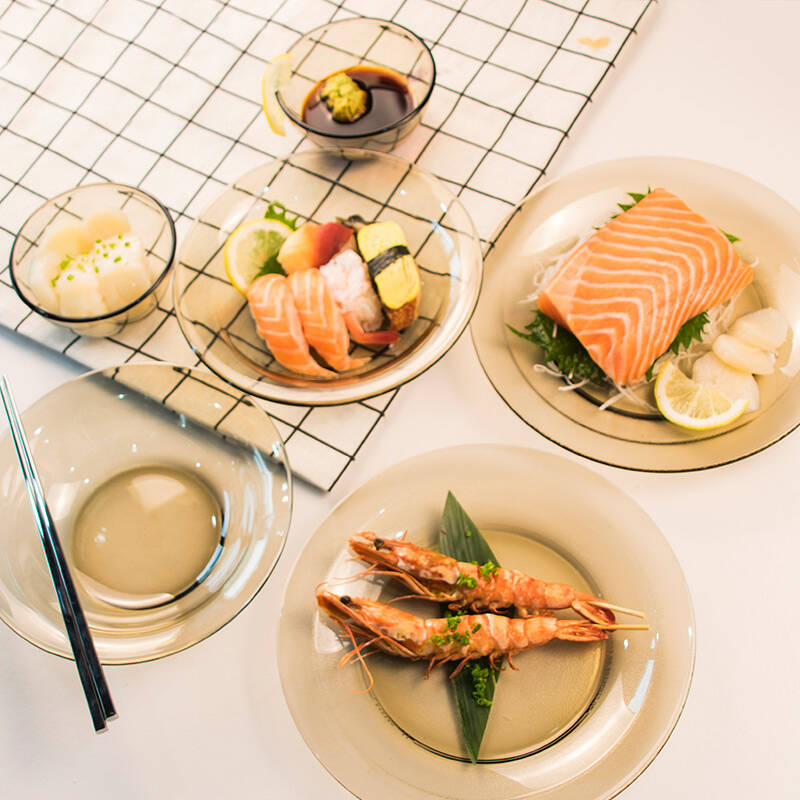 精致易洁的餐具套装TOP