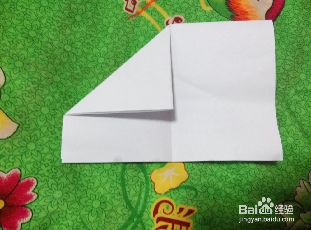 折纸艺术：怎样用纸折小船