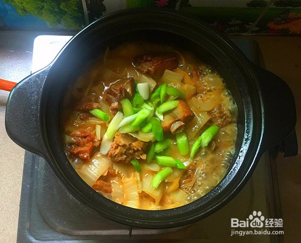 如何做出好吃的酸菜炖腊排骨