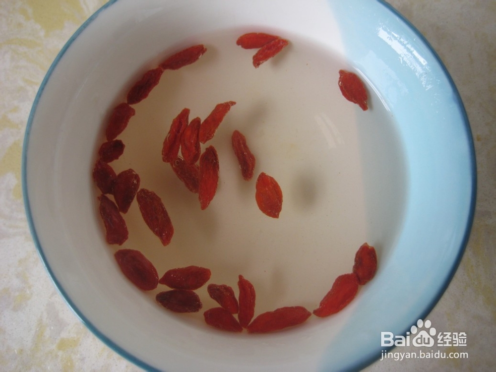 营养滋补的莲藕土鸡汤