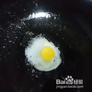 炒鹌鹑蛋制作过程