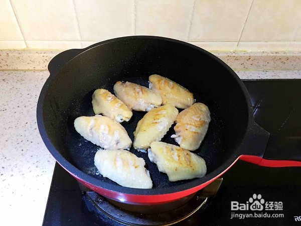 怎么做甜辣鸡翅。