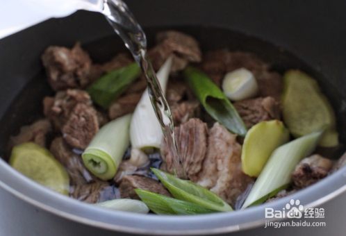 如何制作清炖牛肉萝卜汤?求菜谱,有视频有图集
