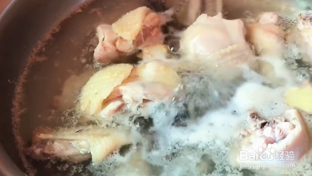 榴莲壳煲鸡汤的做法