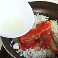 制作番茄沙丁鱼意面