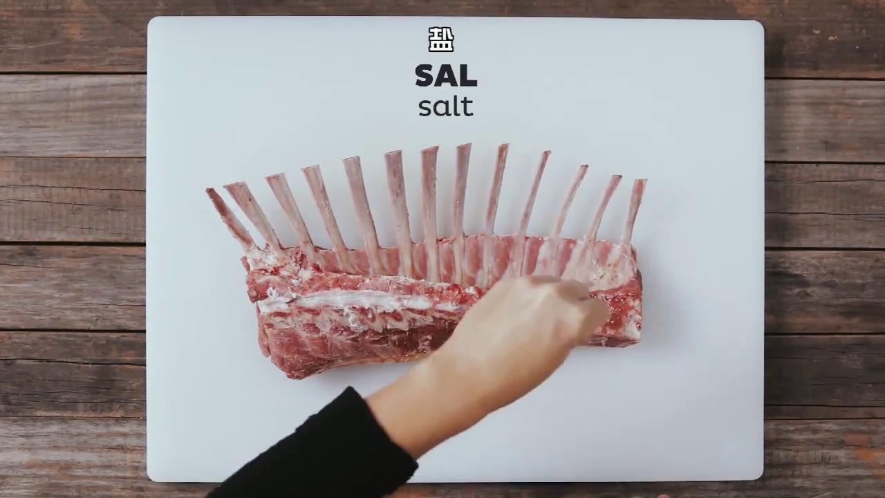 怎么做炭烤乌拉圭草饲羊排