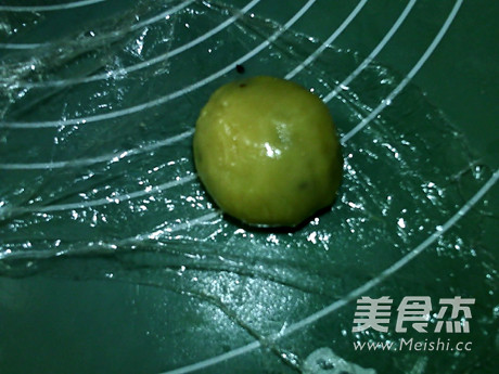 广式玉米黑芝麻月饼