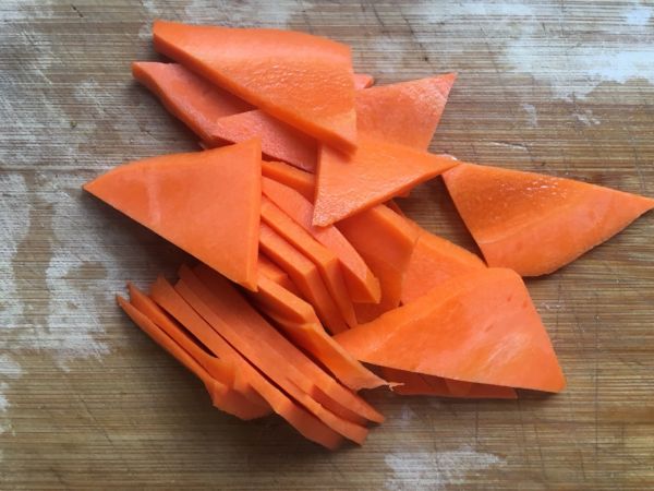 卷心菜鸡蛋炒面