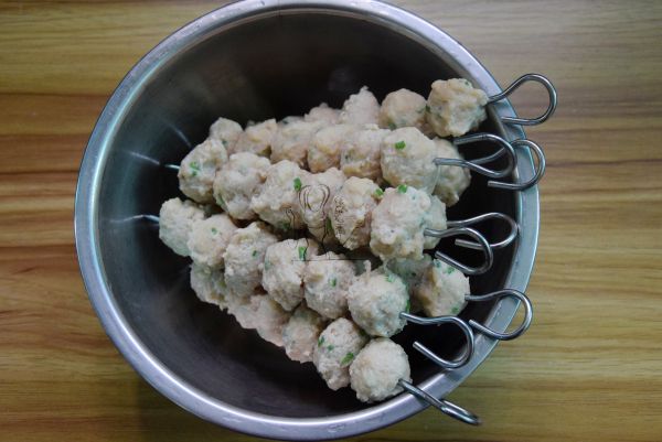 沙茶酱鸡肉丸子