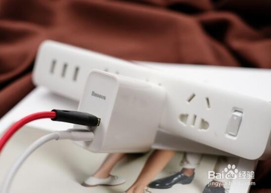 轻便携带超级快速充电倍思30WPPS双口快充充电器