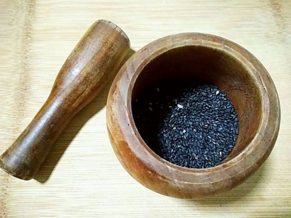 桂花黑芝麻汤圆