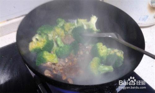 家常菜：西兰花炒肉片