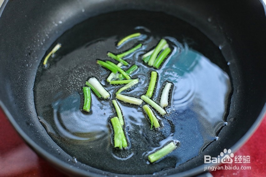 葱油虾仁炒面怎么做?