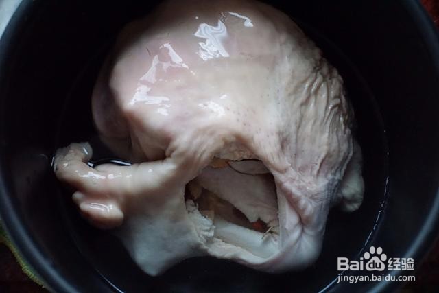 家庭自制洋参猪肚鸡汤