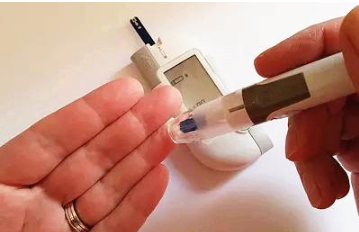 测血糖小课堂：三诺教你自己在家怎样测血糖