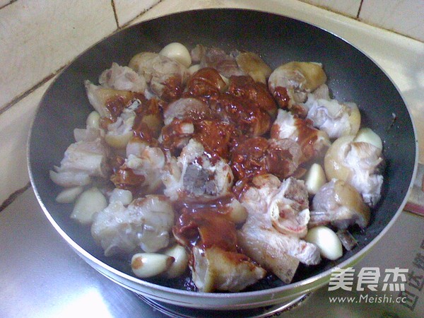 南乳花生焖猪蹄