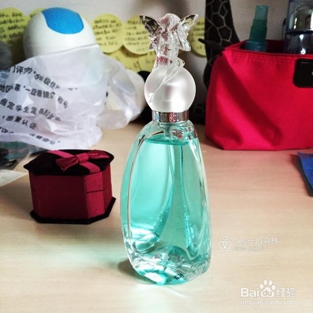 衣服上的香水味怎么快速去除