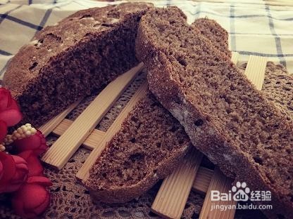 <b>如何做健康的面包——黑面玉米面包</b>