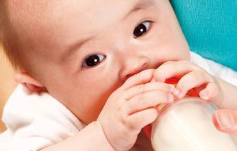 如何做好春季婴儿的喂养及应该注意什么？