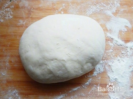 自制蘑菇鸡肉肠披萨的做法