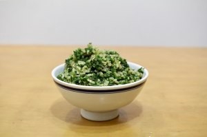 春天鲜爽的咖喱荠菜糙米饭(素食无油)的做法