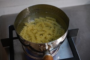 番茄鱼块意面的做法