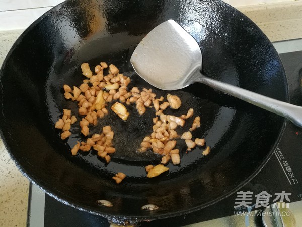 秋葵胡萝卜炒肉丁