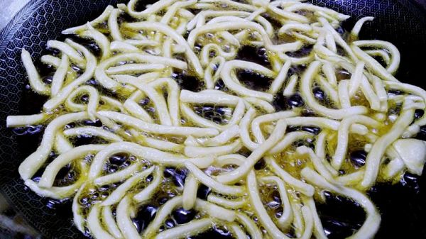 黑黑鸡蛋酥糖蘸