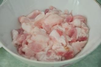 土豆片炒五花肉