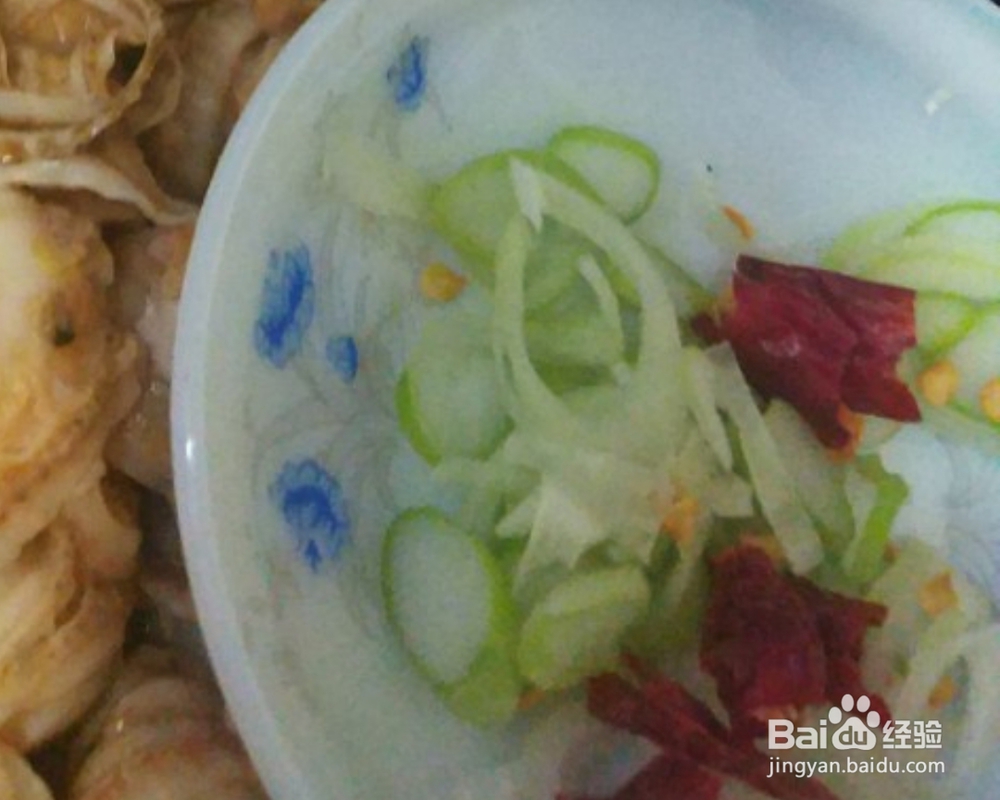 一个人做萝卜丝鲜贝