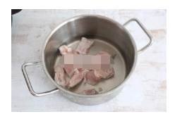 独家玉米排骨汤