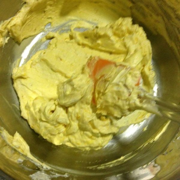 南瓜味瑞士奶油霜