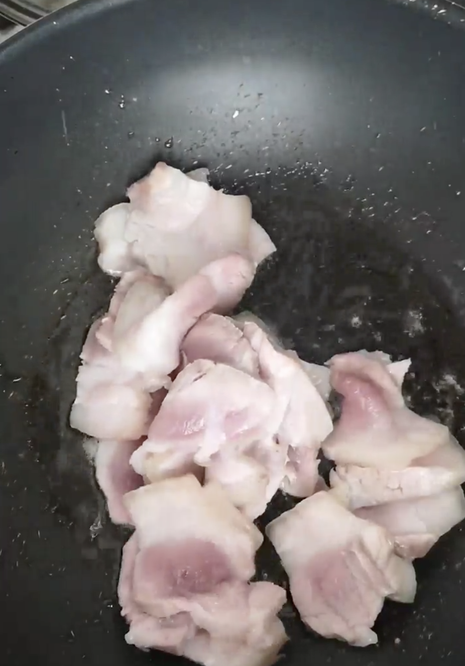 头菜回锅肉怎么做