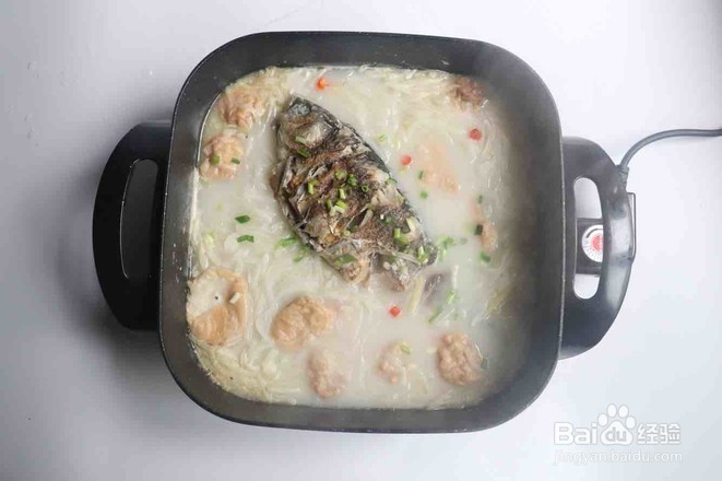 萝卜丝鲫鱼汤的制作方法