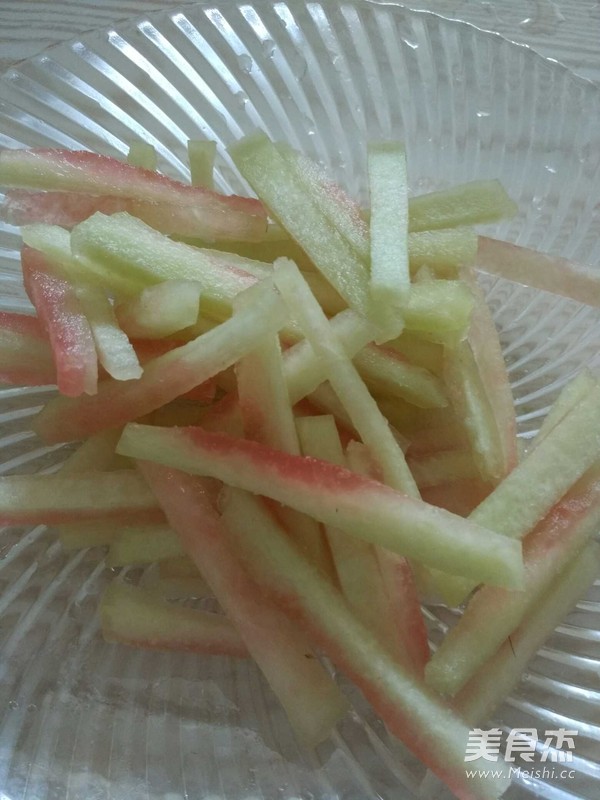凉拌西瓜皮的做法