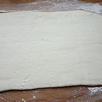 如何制作葱香椒盐花卷的小技巧