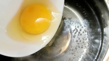如何做一份清甜的糖水荷包蛋？