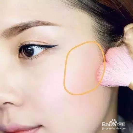 女生如何化淡妆？