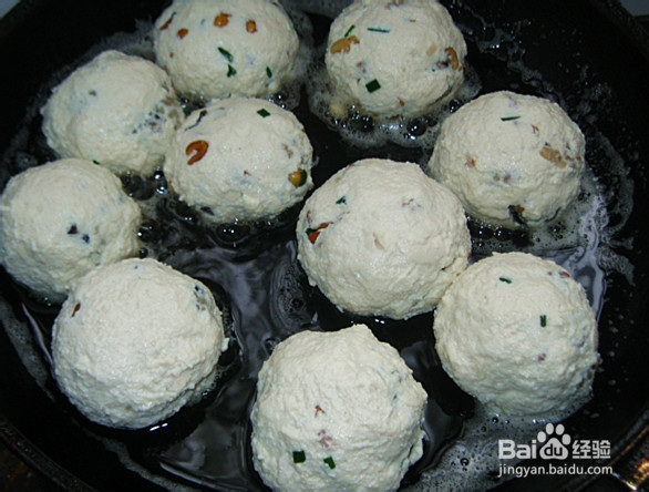 外酥里软的煎豆腐圆子
