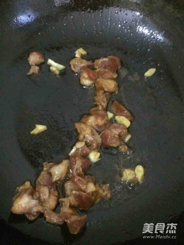 灯笼椒炒肉的做法